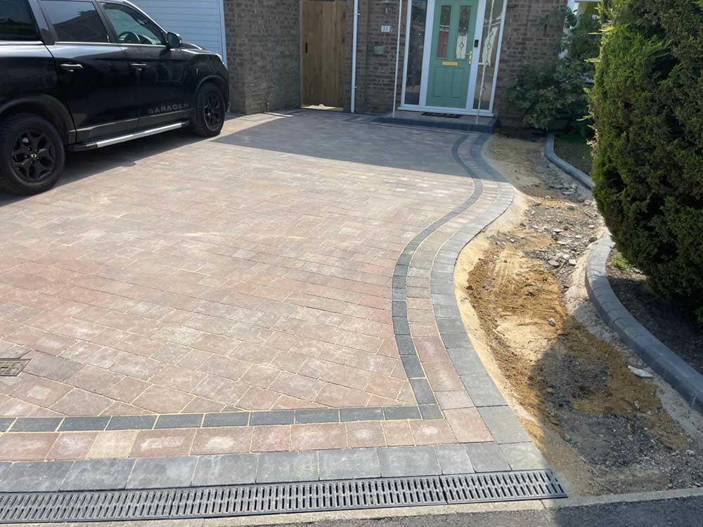 Curved edge driveway in Hilton Driveway by GCE Groundworks